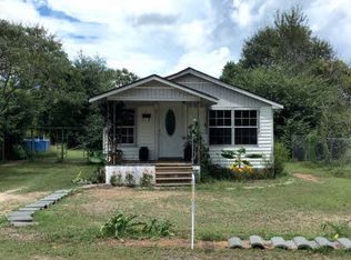 211 Bragg St, Atmore, AL 36502