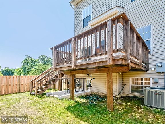 Fenced Rear Yard w/ Deck