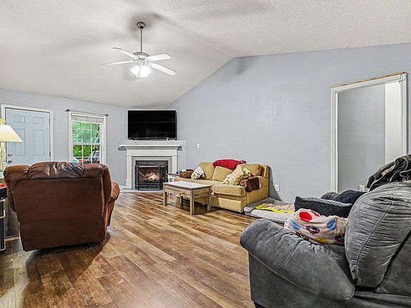 5th image of 45 Cedar Bluff Ln
