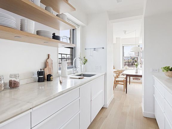 2nd image of 175 W 13th St APT 20A