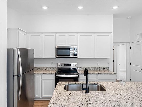 3rd image of 15197 Duck Hawk Rd