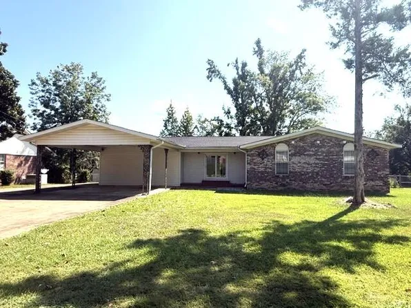 1318 Garden Ln, Corinth, MS 38834