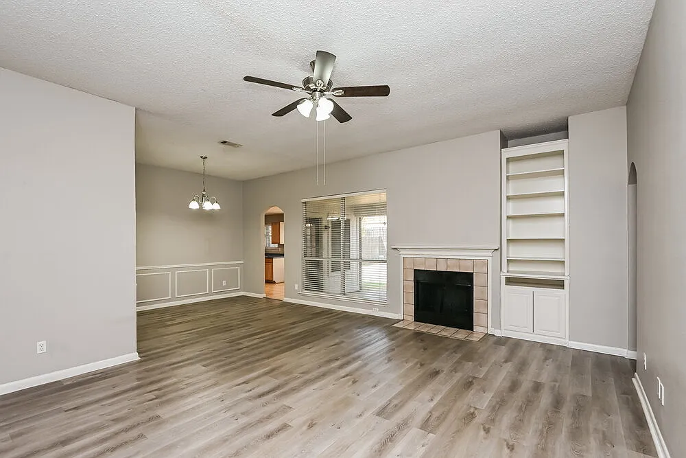 4 bed, 2.0 bath, 1890 sqft, $2,080 — Photo 4