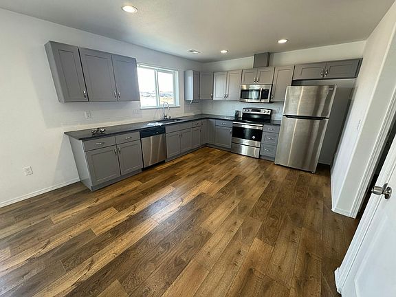 3rd image of 2721 W Marina Dr #7