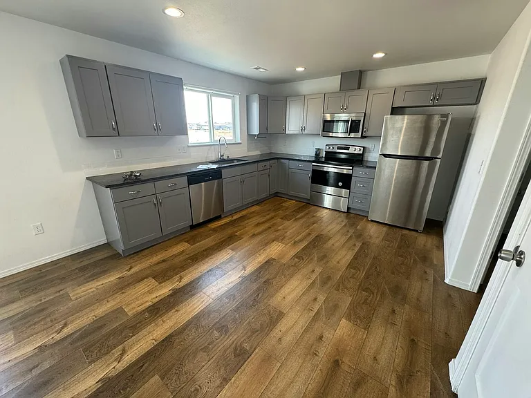 2721 W Marina Dr #7 — Photo 3