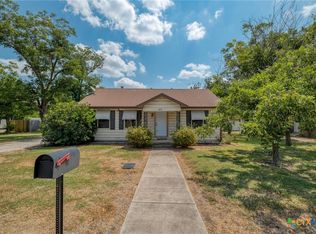 602 Sloan St, Taylor, TX 76574