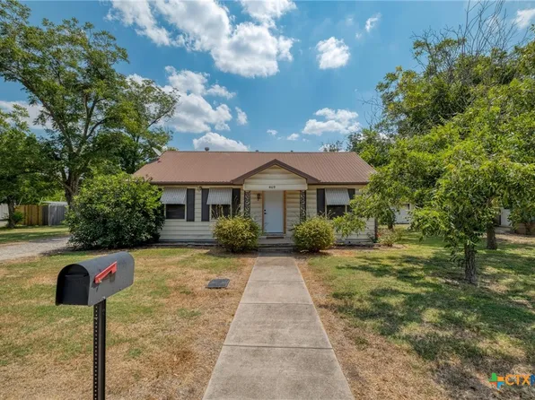 602 Sloan St, Taylor, TX 76574