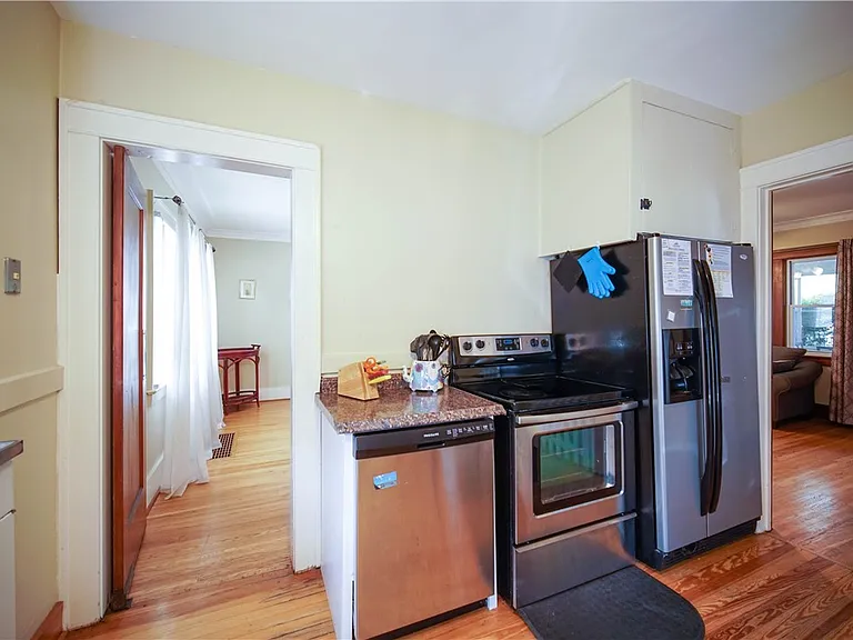 101 Crittenden Blvd — Photo 7