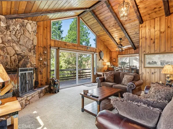 460 Pioneer Rd, Lake Arrowhead, CA 92352