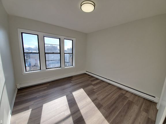 4th image of 195 Clinton Ave #3C