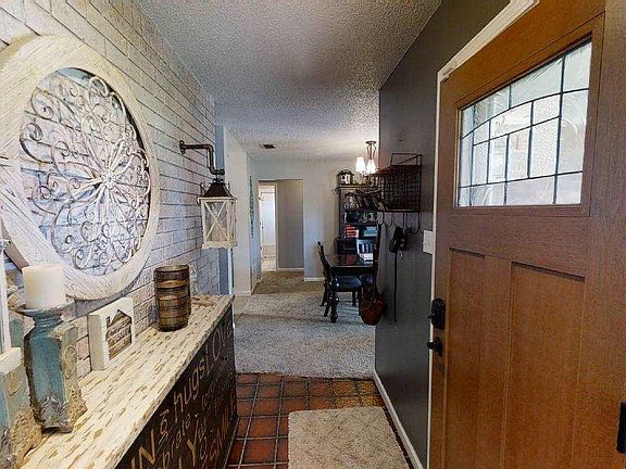4th image of 4006 N Mescalero St
