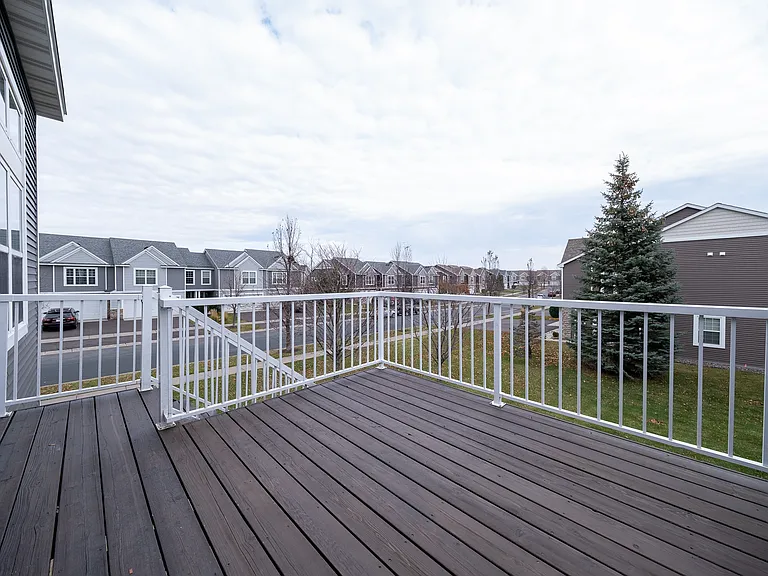 7096 Peony Ln N — Photo 21