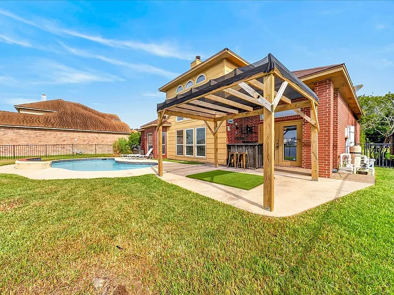 7414 Lake Micala Dr — Photo 25