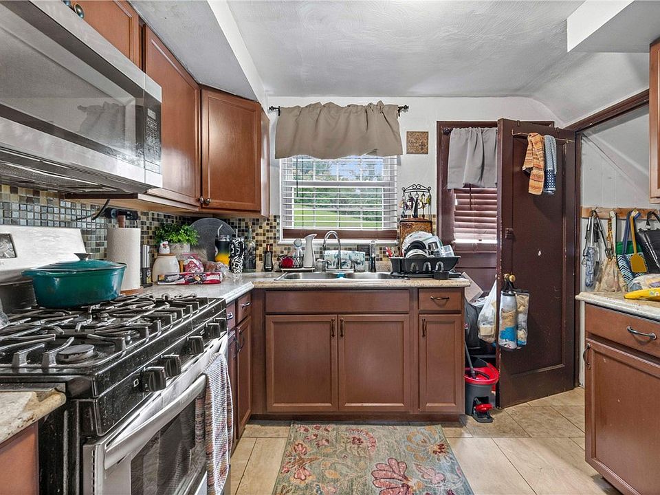 7th image of 145 Payne Dr