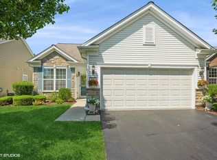 844 Cascade Falls Dr, Elgin, IL 60124