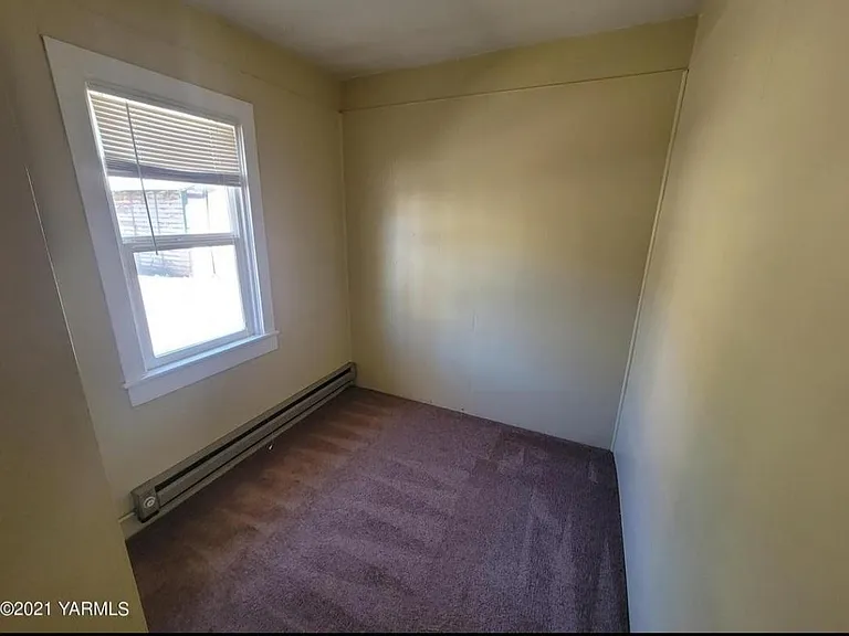 707 S 15th Ave — Photo 8