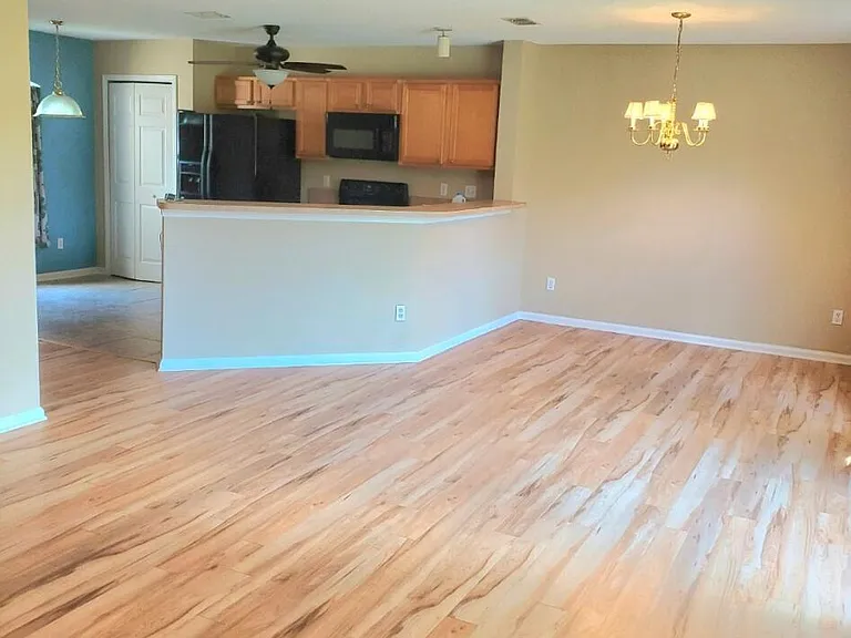 1625 Vineland Cir #B — Photo 5