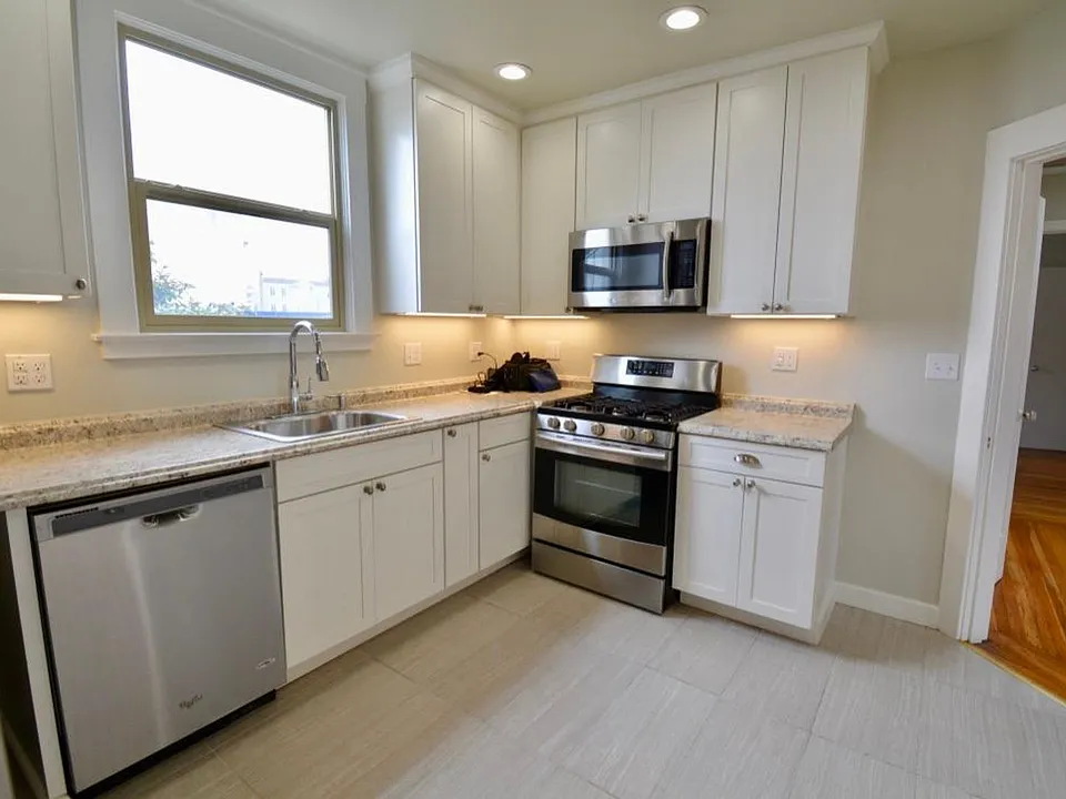 2401 32nd Ave