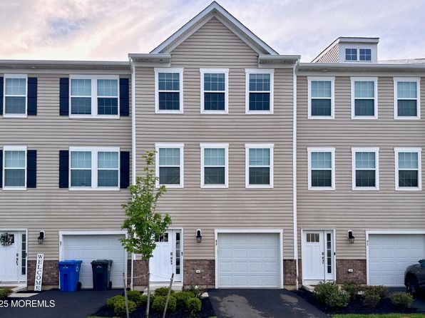 89 Melanie Way #405