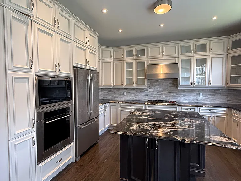 222 N Park Blvd — Photo 14