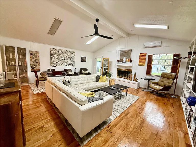 922 Hector Ave — Photo 8