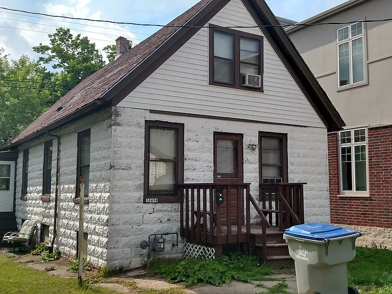 1649 N Jackson St — Photo 1