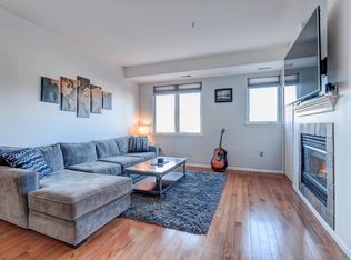 2951 W Riverwalk Cir, Littleton, CO 80123