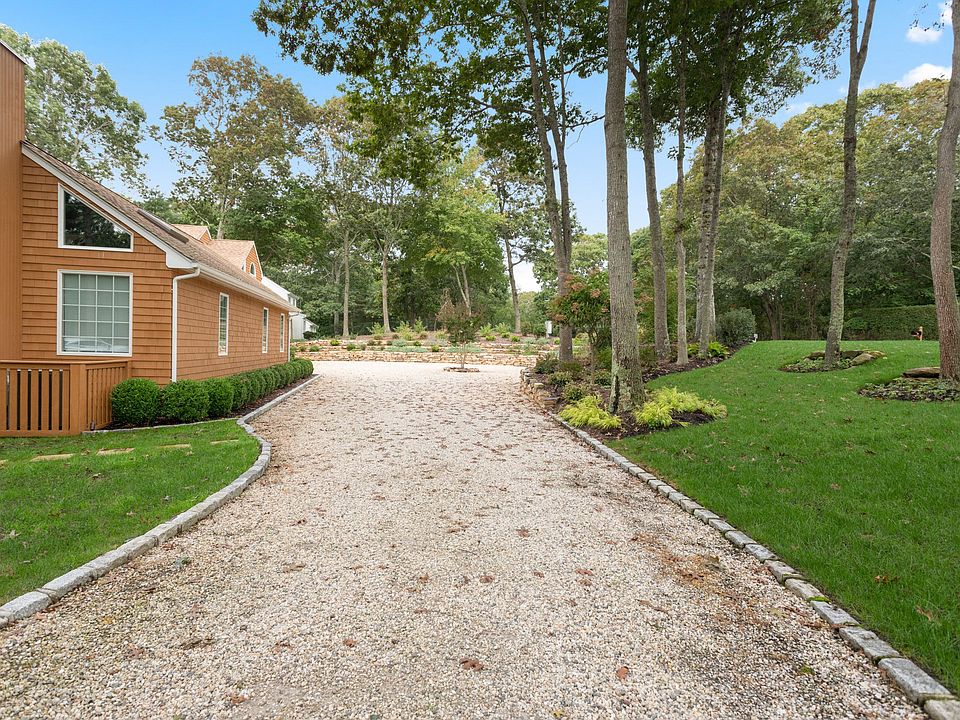 1st image of 9 White Oak Ln