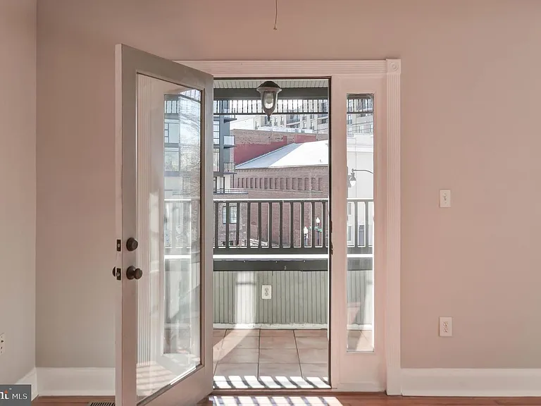 613 Florida Ave NW #2 — Photo 9