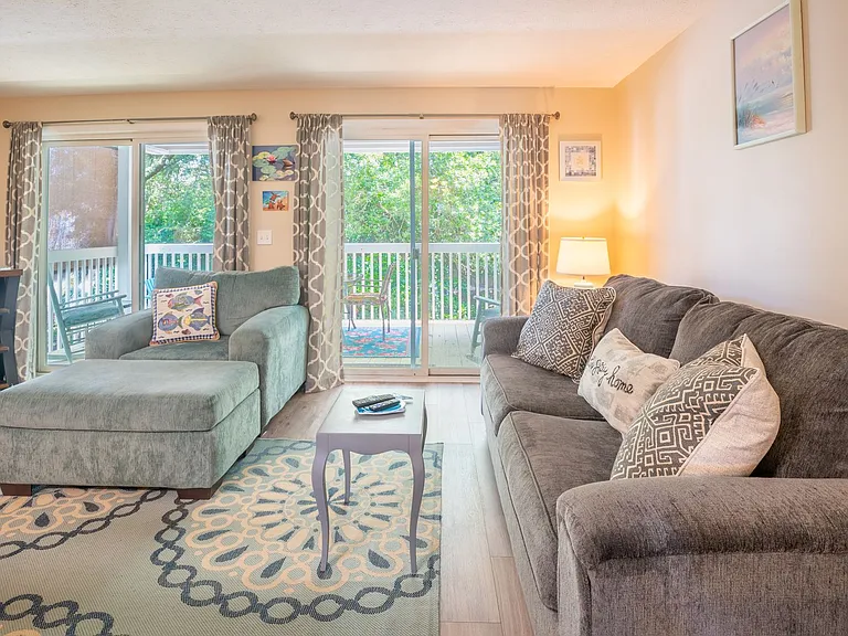 2303A Surfrider Cir — Photo 2