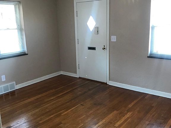 2nd image of 222 Castlewood Ave