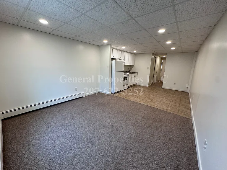 584 Riverside Dr — Photo 13