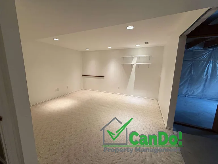 2828 Linda St — Photo 17