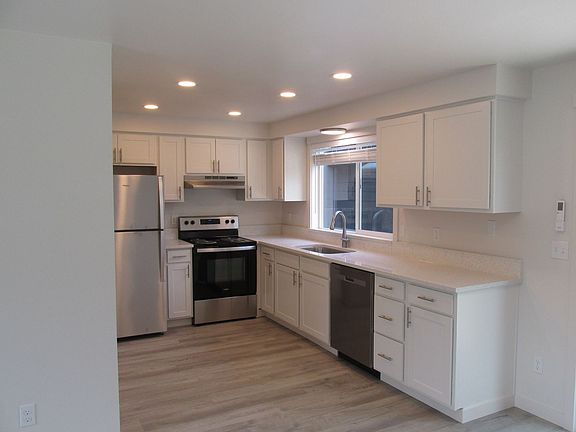 4th image of 421-425 W Fairhaven Ave #421