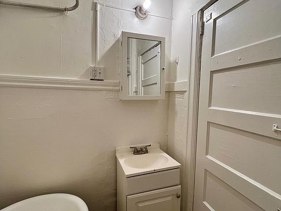 5th image of 513 Bush St APT 45