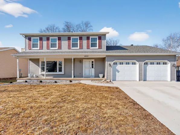4820 Lindbergh Dr, Bettendorf, IA 52722