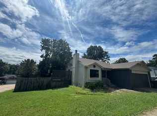 1109 E Township St, Fayetteville, AR 72703