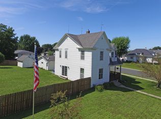 113 N 6th St, Goodhue, MN 55027