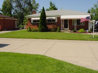 35658 Joy Rd, Livonia, MI 48150