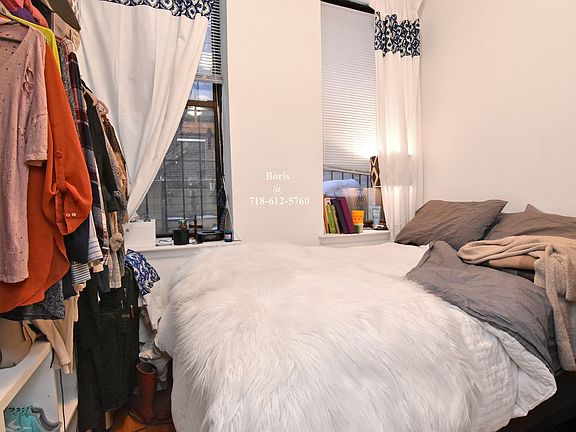 2nd image of 190 Orchard St Frnt 2