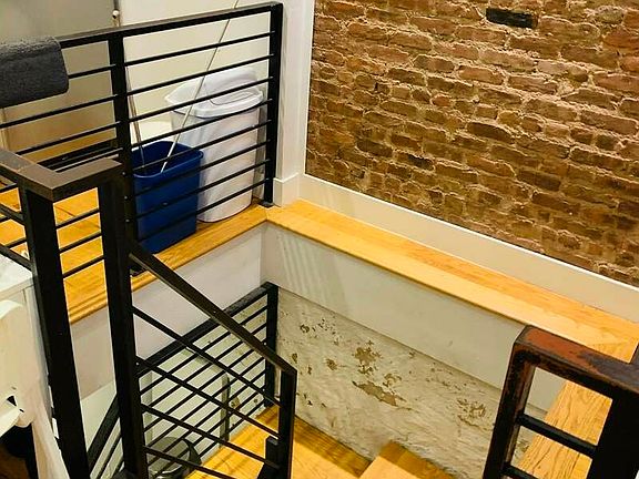 3rd image of 1109 36th Ave APT 1
