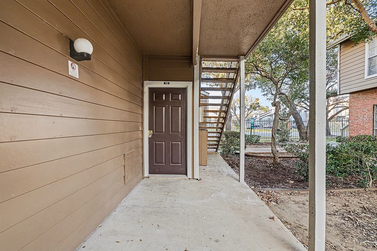 Building Photo - 3607 W Northgate Dr #113
