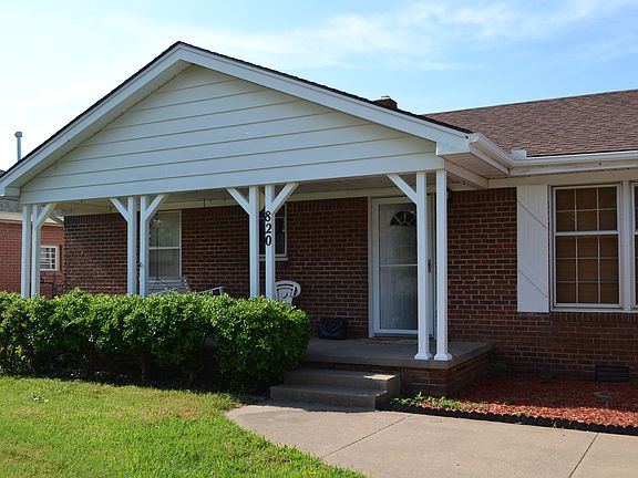 2nd image of 820 SW 50th St