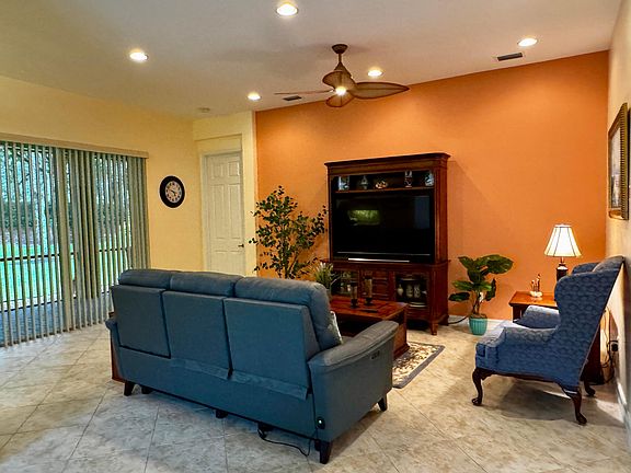 3rd image of 9385 Ivory Isle Road