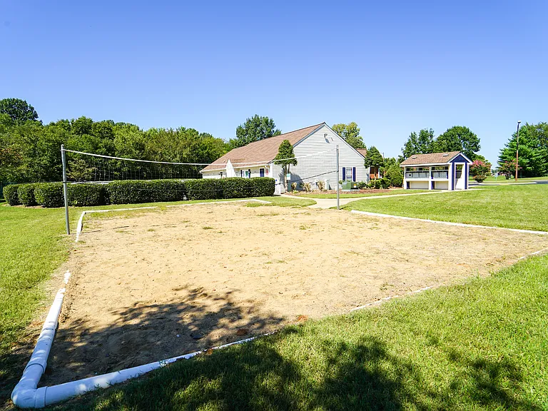 Rollingwood Apartments — Photo 3