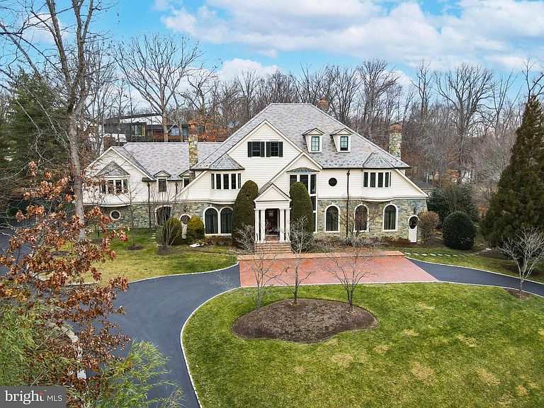Listing photo of 10222 Iron Gate Rd, Potomac