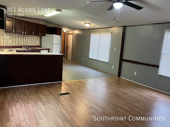 3rd image of 303 Acorn Ln