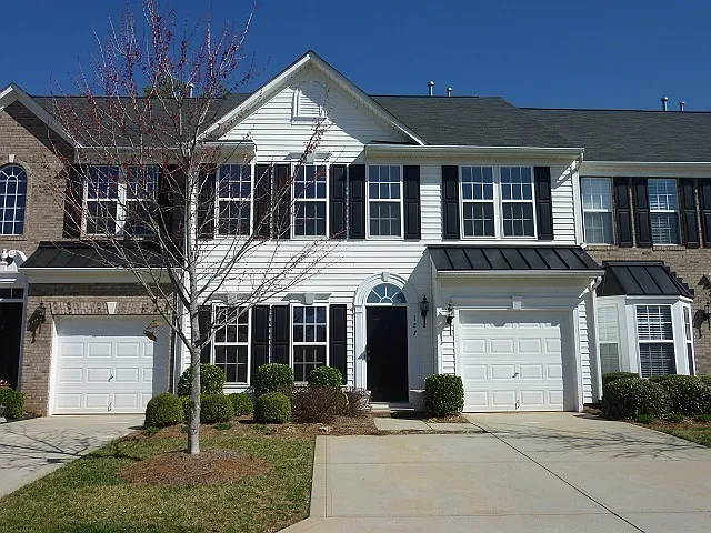 127 Snead Rd — Photo 1