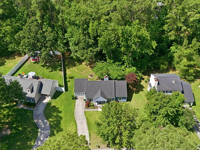 3411 Belmont Blvd — Photo 26