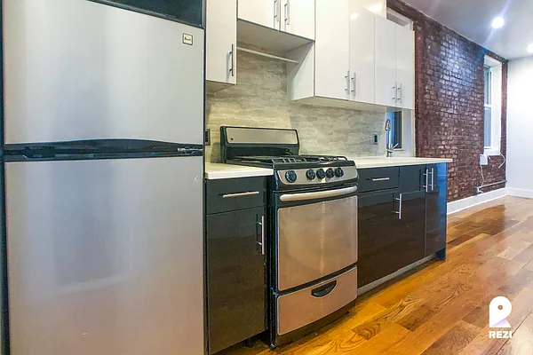 Rented by REZI | media 45